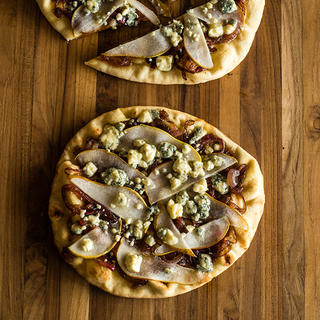 Pear & Gorgonzola Naan Pizza image
